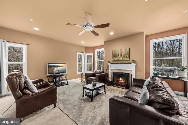 1132 CENTENNIAL DR, Fort Washington, MD 20744