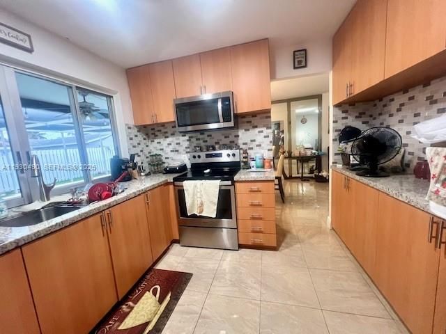 10631 NW 28th St, Sunrise, FL 33322