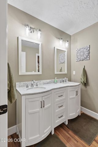 399 Hilltop Drive, Anderson, MO 64831