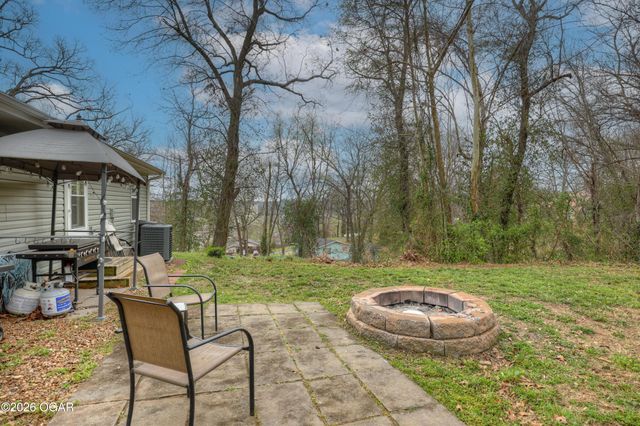 399 Hilltop Drive, Anderson, MO 64831