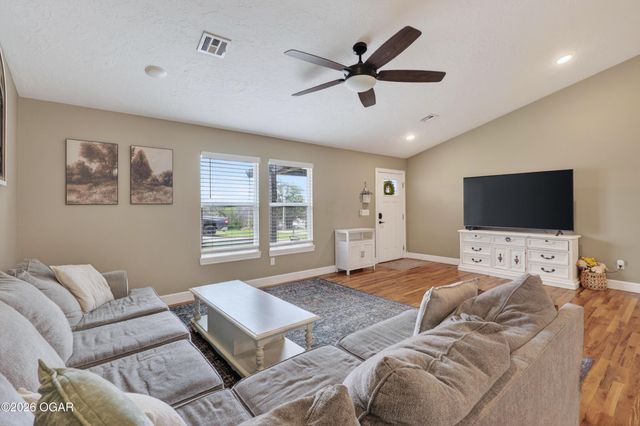 399 Hilltop Drive, Anderson, MO 64831