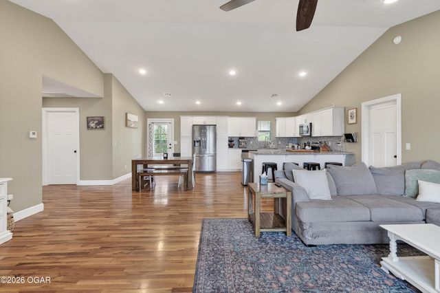 399 Hilltop Drive, Anderson, MO 64831