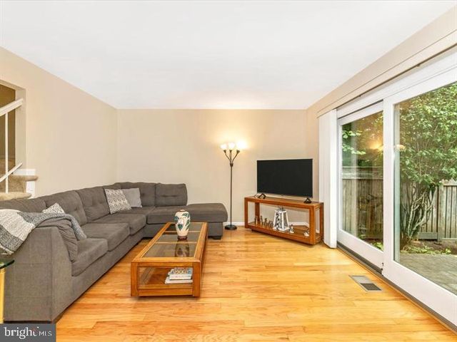 20105 WARINGWOOD WAY, Gaithersburg, MD 20886