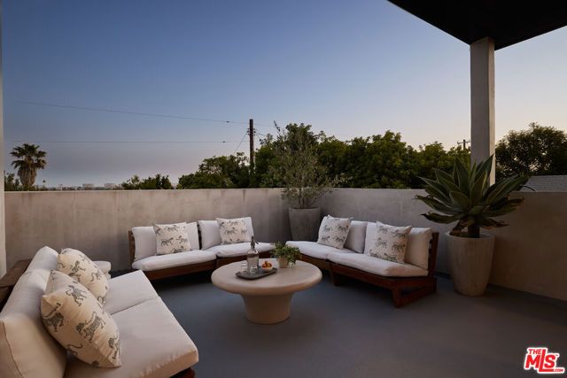 12906 Warren Avenue, Los Angeles, CA 90066
