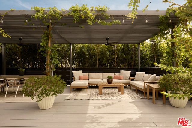 12906 Warren Avenue, Los Angeles, CA 90066