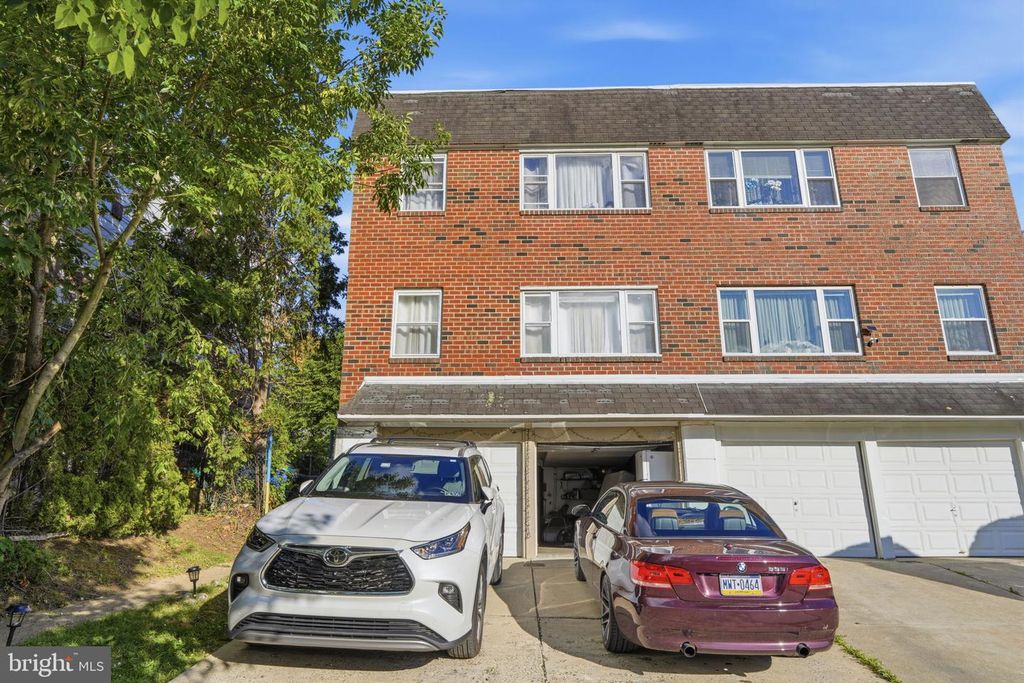 10839 RENNARD ST, Philadelphia, PA 19116