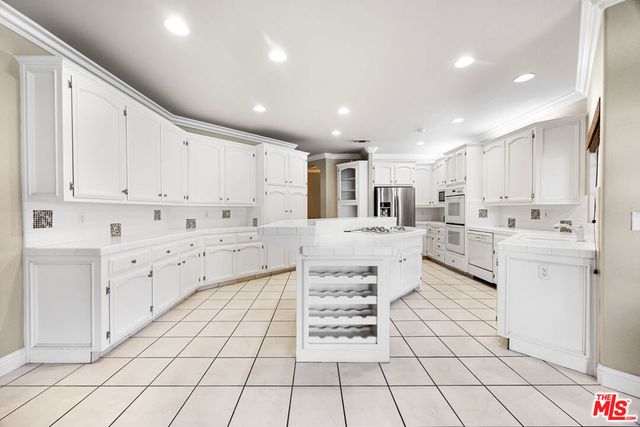 11008 Bright Water Way, Bakersfield, CA 93311