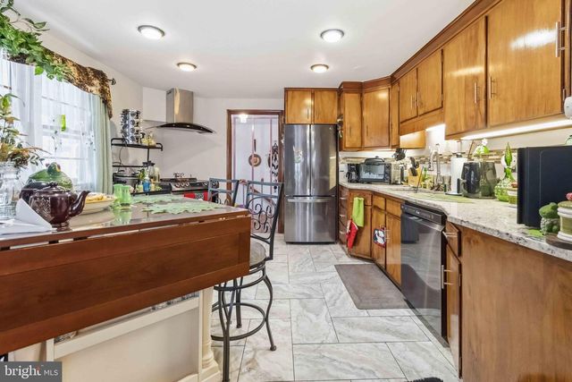 3625 CROOKED HILL RD, Harrisburg, PA 17110