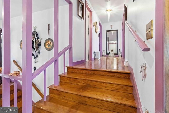 3625 CROOKED HILL RD, Harrisburg, PA 17110