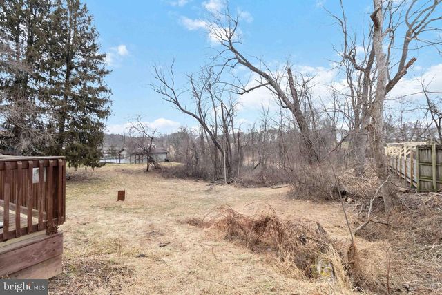 3625 CROOKED HILL RD, Harrisburg, PA 17110