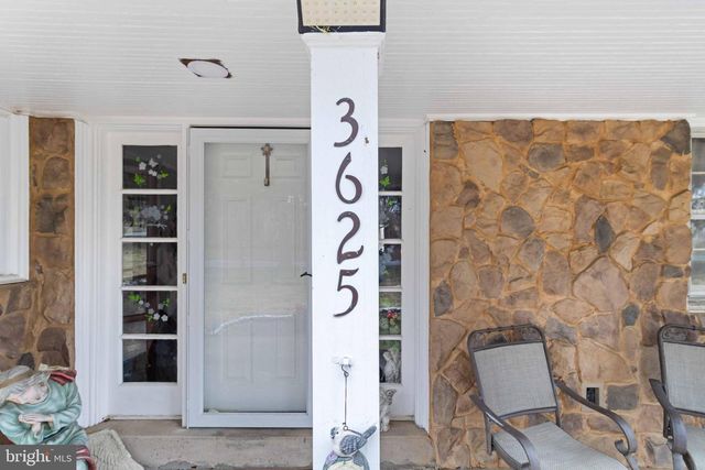 3625 CROOKED HILL RD, Harrisburg, PA 17110