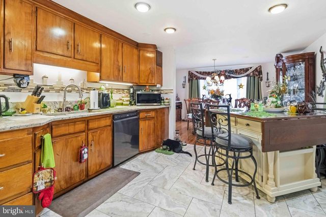 3625 CROOKED HILL RD, Harrisburg, PA 17110