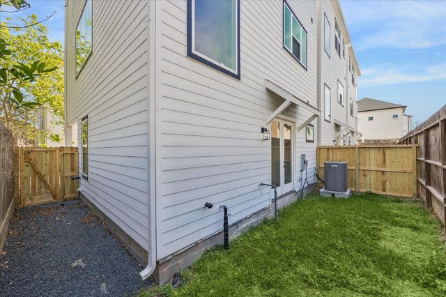 9426 Campbell Road A, Houston, TX 77080