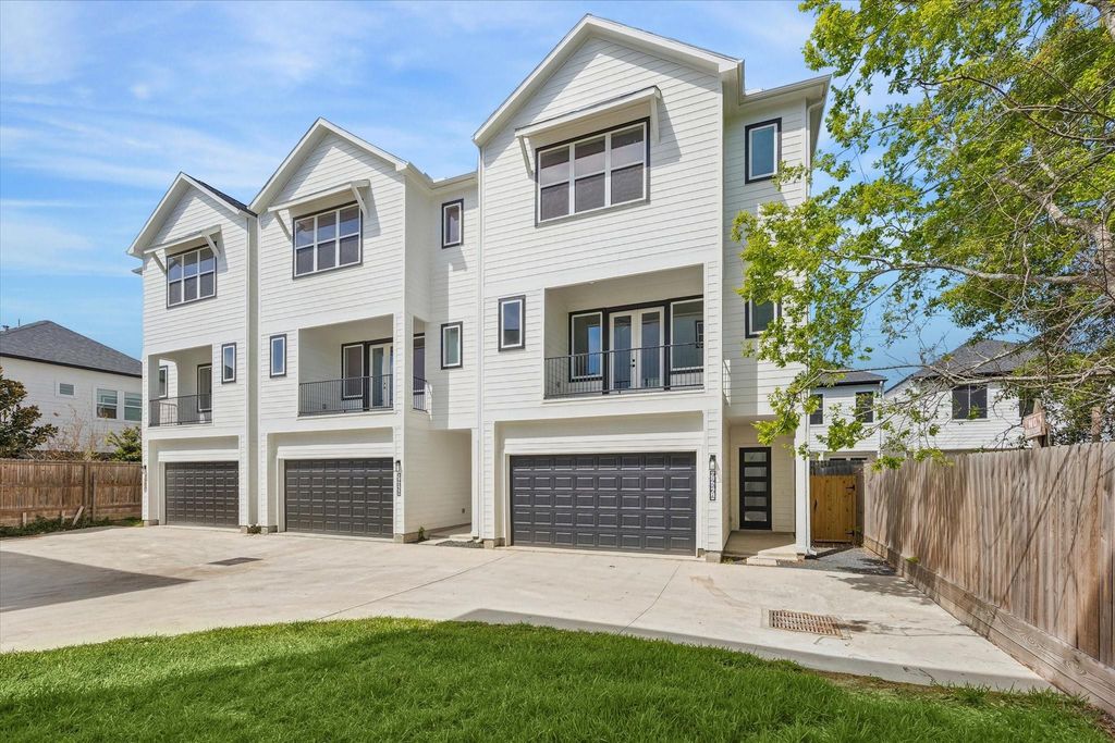 9426 Campbell Road A, Houston, TX 77080