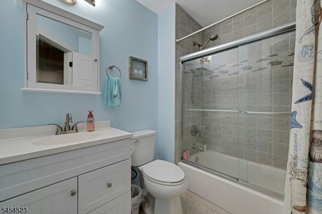 19 Tourne Rd, Boonton Twp., NJ 07005