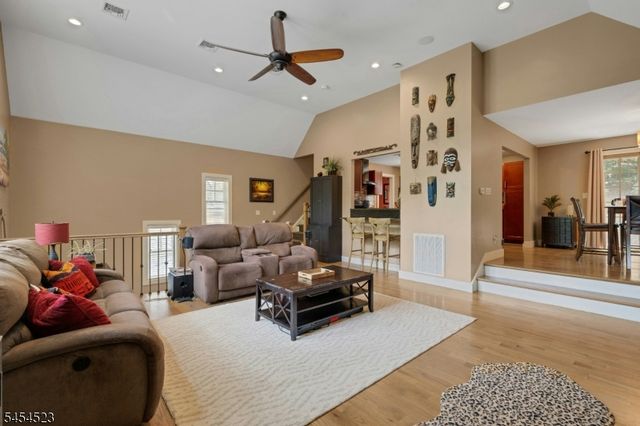 19 Tourne Rd, Boonton Twp., NJ 07005