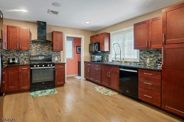 19 Tourne Rd, Boonton Twp., NJ 07005