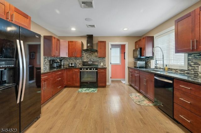 19 Tourne Rd, Boonton Twp., NJ 07005