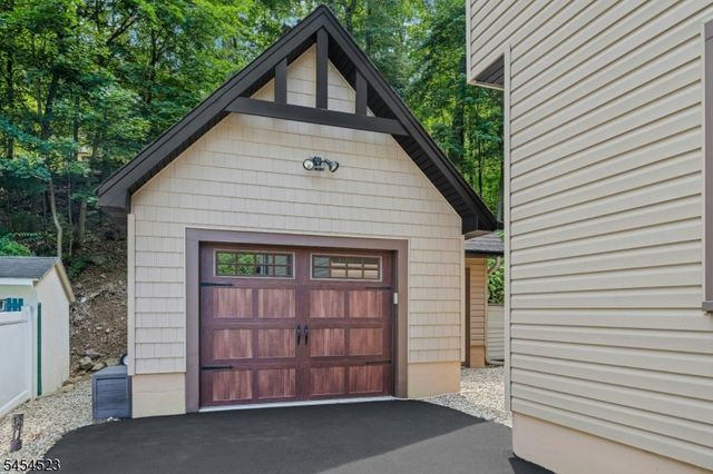 19 Tourne Rd, Boonton Twp., NJ 07005