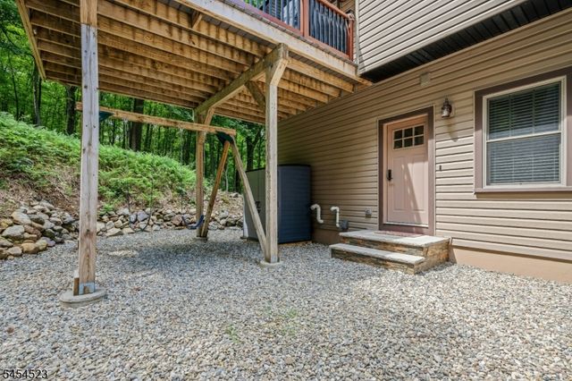 19 Tourne Rd, Boonton Twp., NJ 07005
