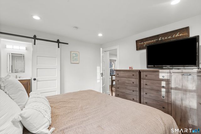 129 Grumman Avenue, Norwalk, CT 06851