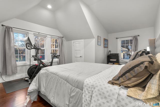 129 Grumman Avenue, Norwalk, CT 06851