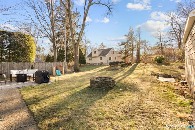 129 Grumman Avenue, Norwalk, CT 06851