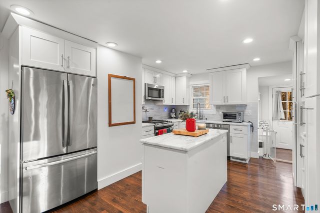 129 Grumman Avenue, Norwalk, CT 06851