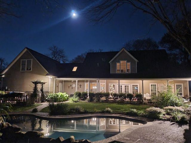 5318 E Plantation Oaks Drive, Arcola, TX 77583