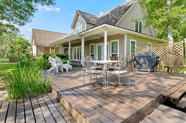 5318 E Plantation Oaks Drive, Arcola, TX 77583