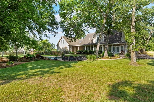 5318 E Plantation Oaks Drive, Arcola, TX 77583