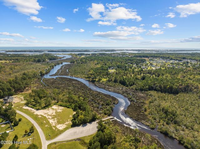 421 Summerhouse Drive, Holly Ridge, NC 28445
