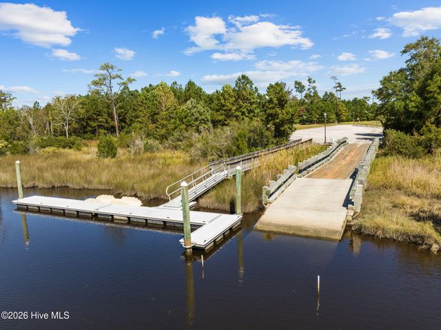 421 Summerhouse Drive, Holly Ridge, NC 28445