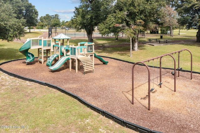421 Summerhouse Drive, Holly Ridge, NC 28445