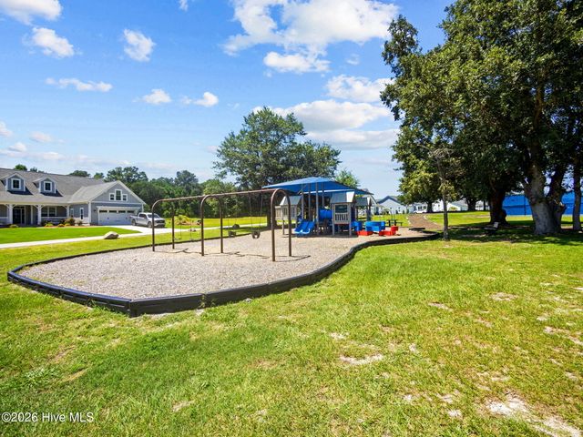 421 Summerhouse Drive, Holly Ridge, NC 28445