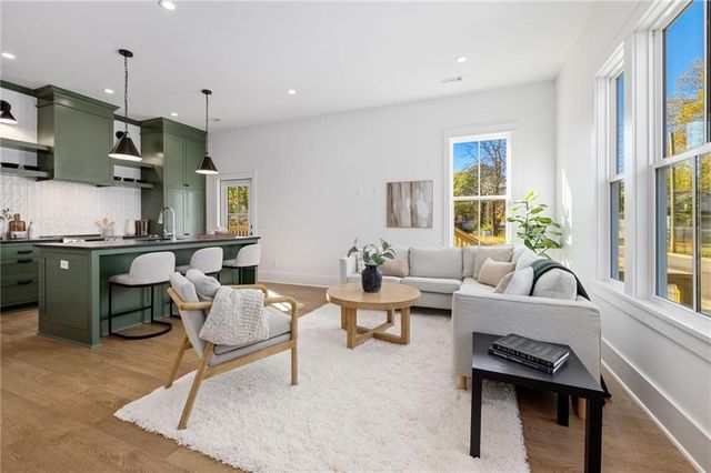 263 11th Street, Fayetteville, AR 72701