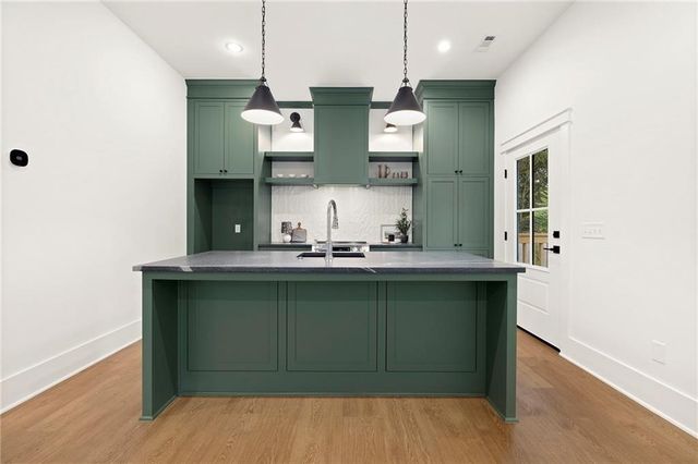 263 11th Street, Fayetteville, AR 72701