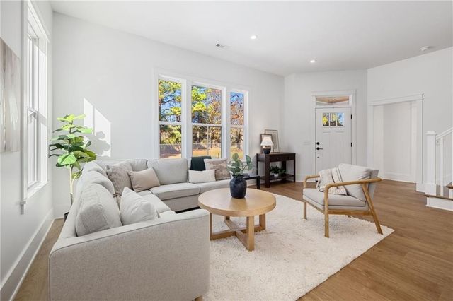 263 11th Street, Fayetteville, AR 72701