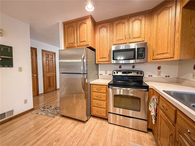 122 Helga Dr, Clay Twp, PA 16061