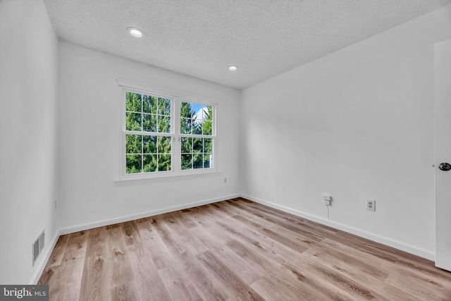 22 ARTHUR GLICK BLVD, Franklin Park, NJ 08823