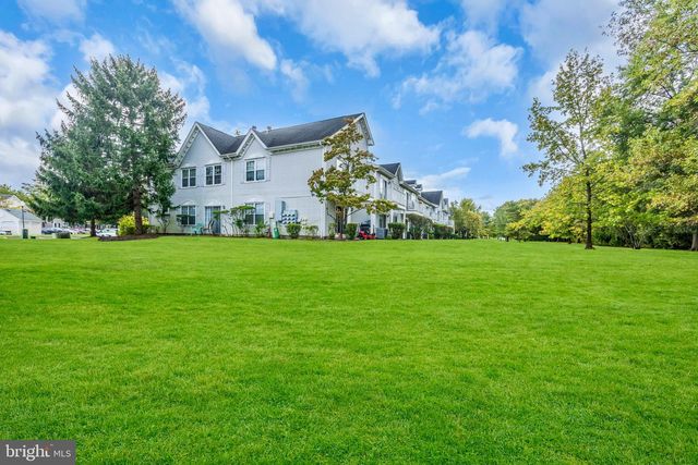 22 ARTHUR GLICK BLVD, Franklin Park, NJ 08823