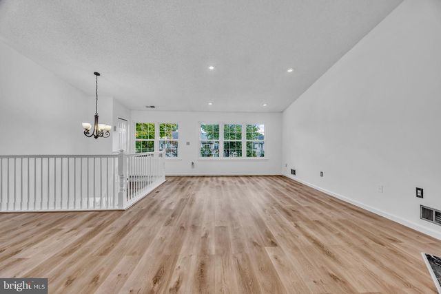 22 ARTHUR GLICK BLVD, Franklin Park, NJ 08823