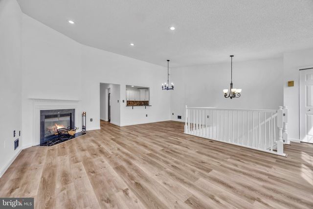 22 ARTHUR GLICK BLVD, Franklin Park, NJ 08823