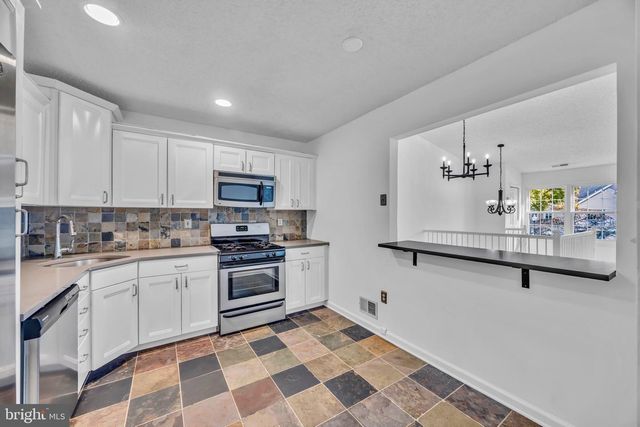 22 ARTHUR GLICK BLVD, Franklin Park, NJ 08823