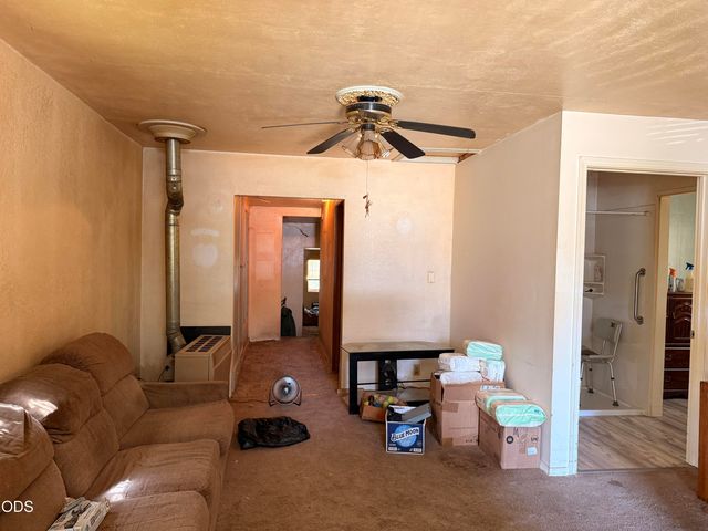 411 SE L Street, Grants Pass, OR 97526