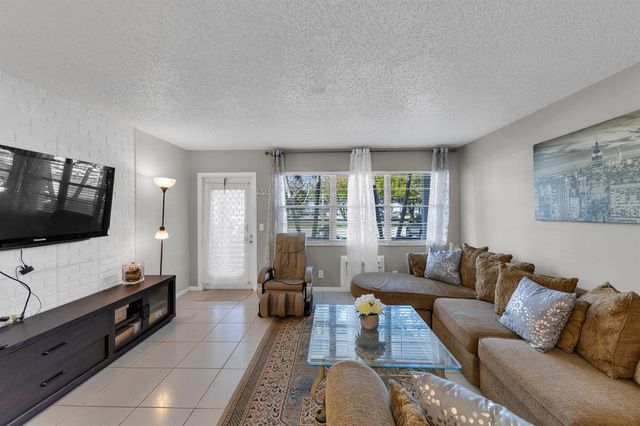 5 Newport A, Deerfield Beach, FL 33442