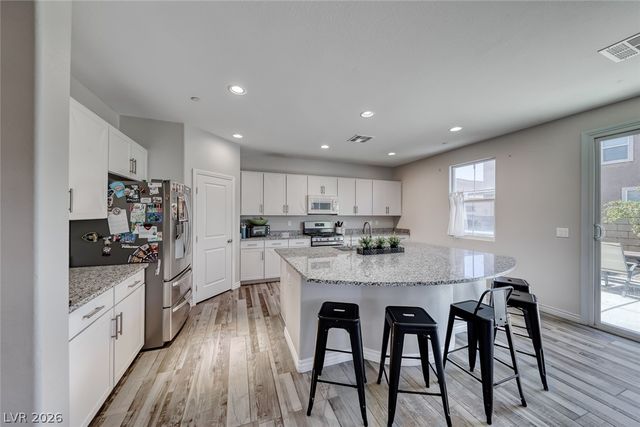 723 Gorringe Ridge Court, Henderson, NV 89002