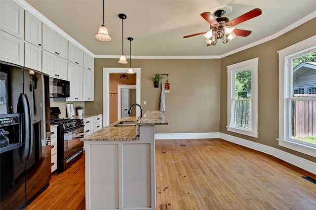 1018 N Woods Street, Sherman, TX 75092