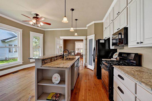 1018 N Woods Street, Sherman, TX 75092