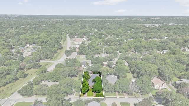 1018 N Woods Street, Sherman, TX 75092